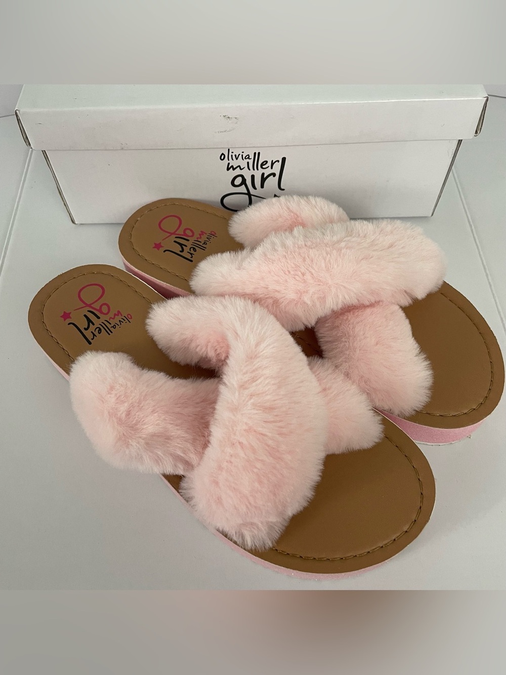 Olivia Miller Light Pink Faux-Fur Crossband Slide Sandals Flip Flops Girlโs Sz 3